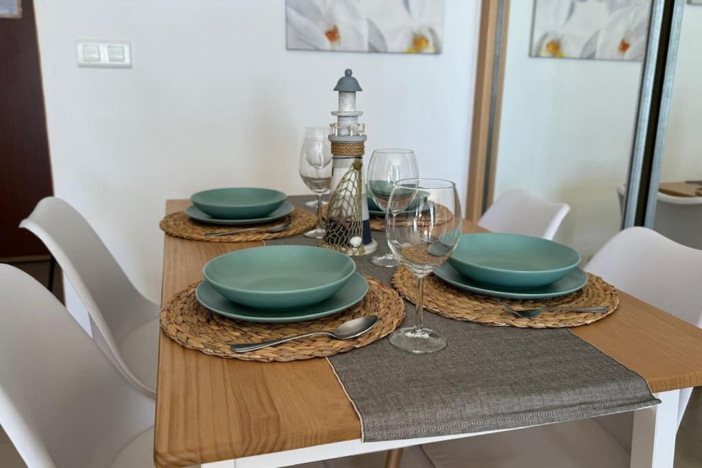 Apartamento Apartamento A PIE DE PLAYA con terraza y piscinas Benalmádena Exterior foto