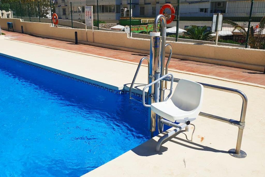 Apartamento Apartamento A PIE DE PLAYA con terraza y piscinas Benalmádena Exterior foto