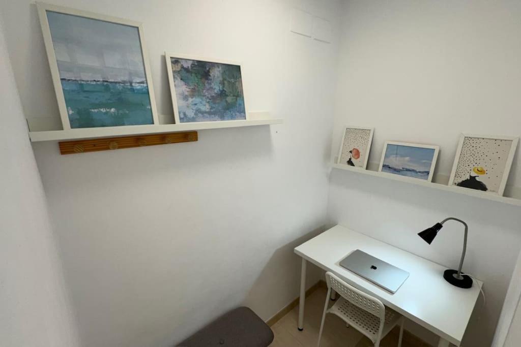 Apartamento Apartamento A PIE DE PLAYA con terraza y piscinas Benalmádena Exterior foto