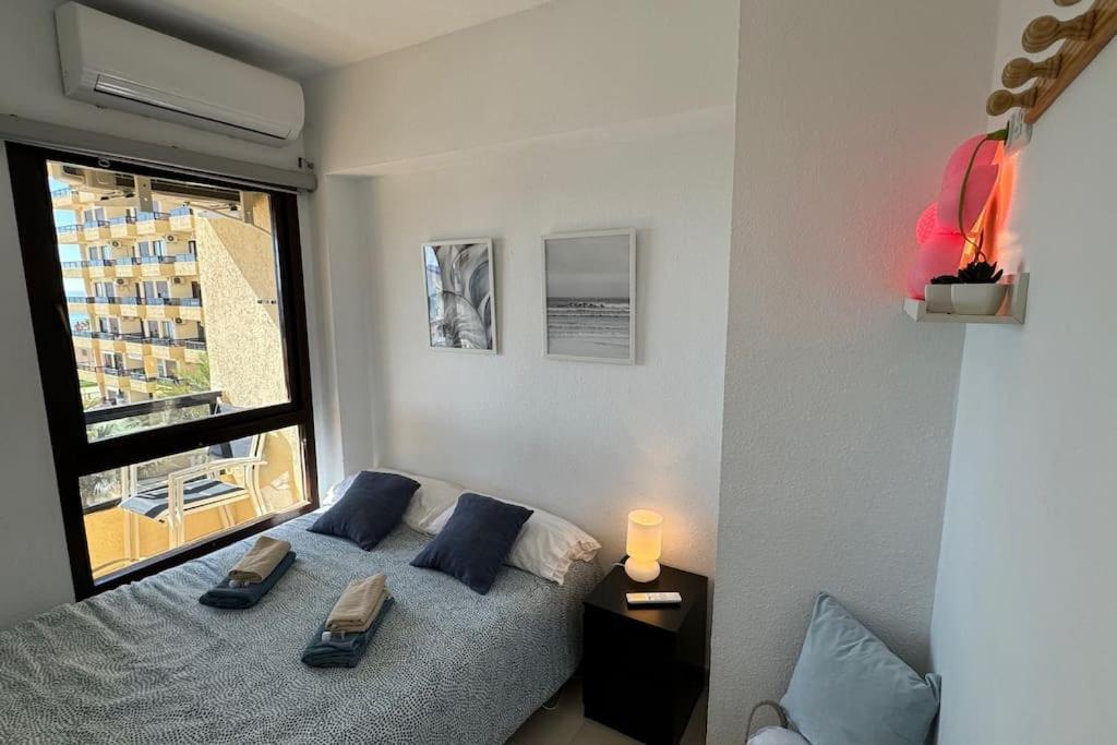 Apartamento Apartamento A PIE DE PLAYA con terraza y piscinas Benalmádena Exterior foto